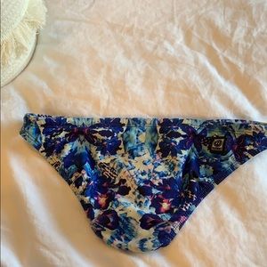 JOLYN Bali bottoms in bloom print